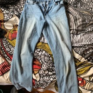 American Eagle Curvy Mom Jeans